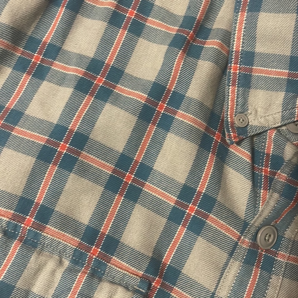 Men’s duluth button down - Picture 2 of 6